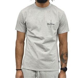 Doctrine logo tee Sz various gray